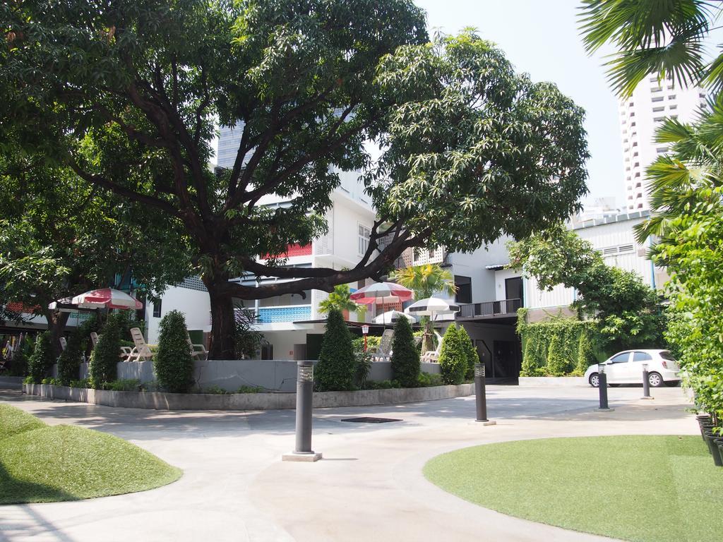 Retroasis Hotel Bangkok Luaran gambar
