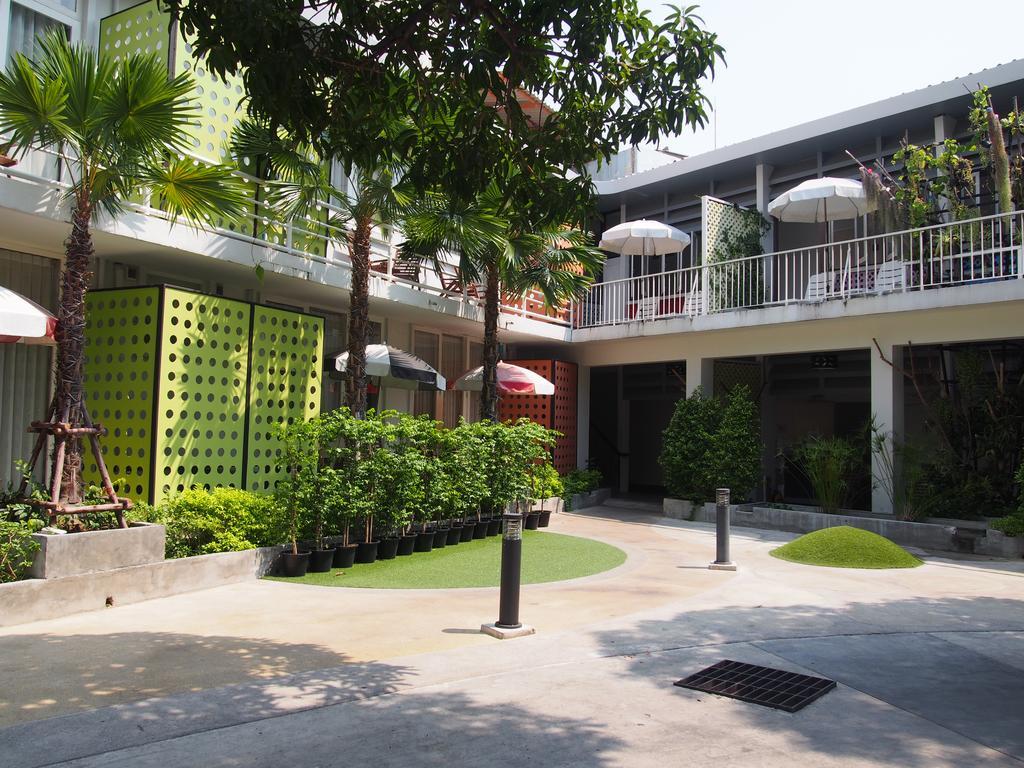 Retroasis Hotel Bangkok Luaran gambar
