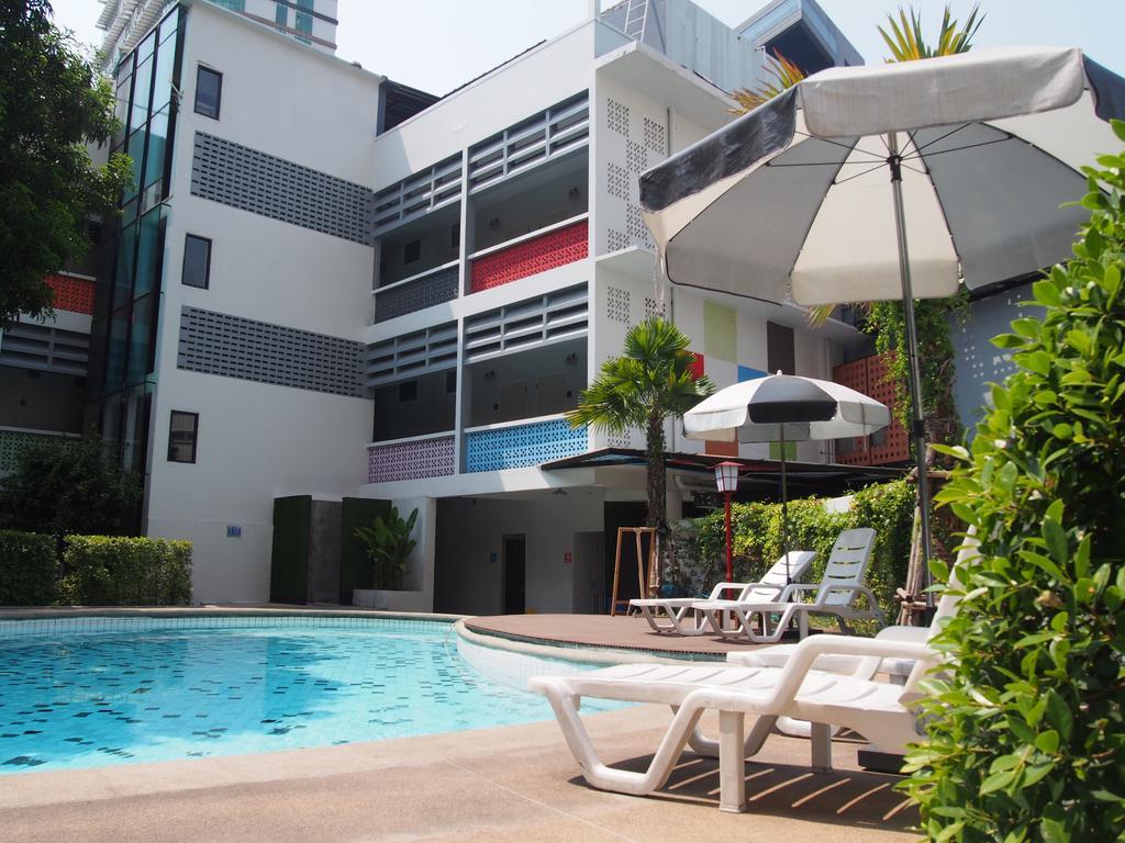 Retroasis Hotel Bangkok Luaran gambar
