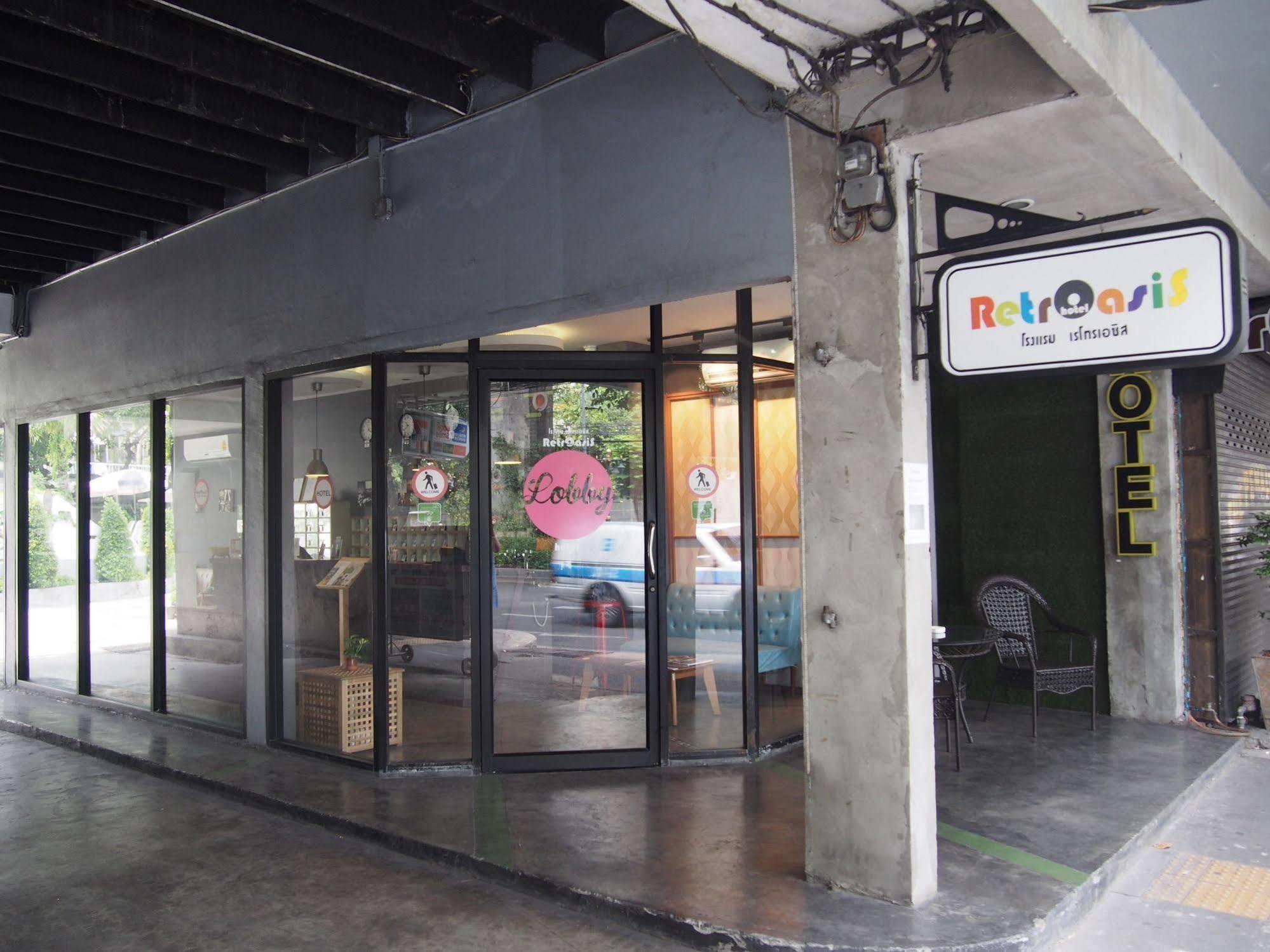Retroasis Hotel Bangkok Luaran gambar