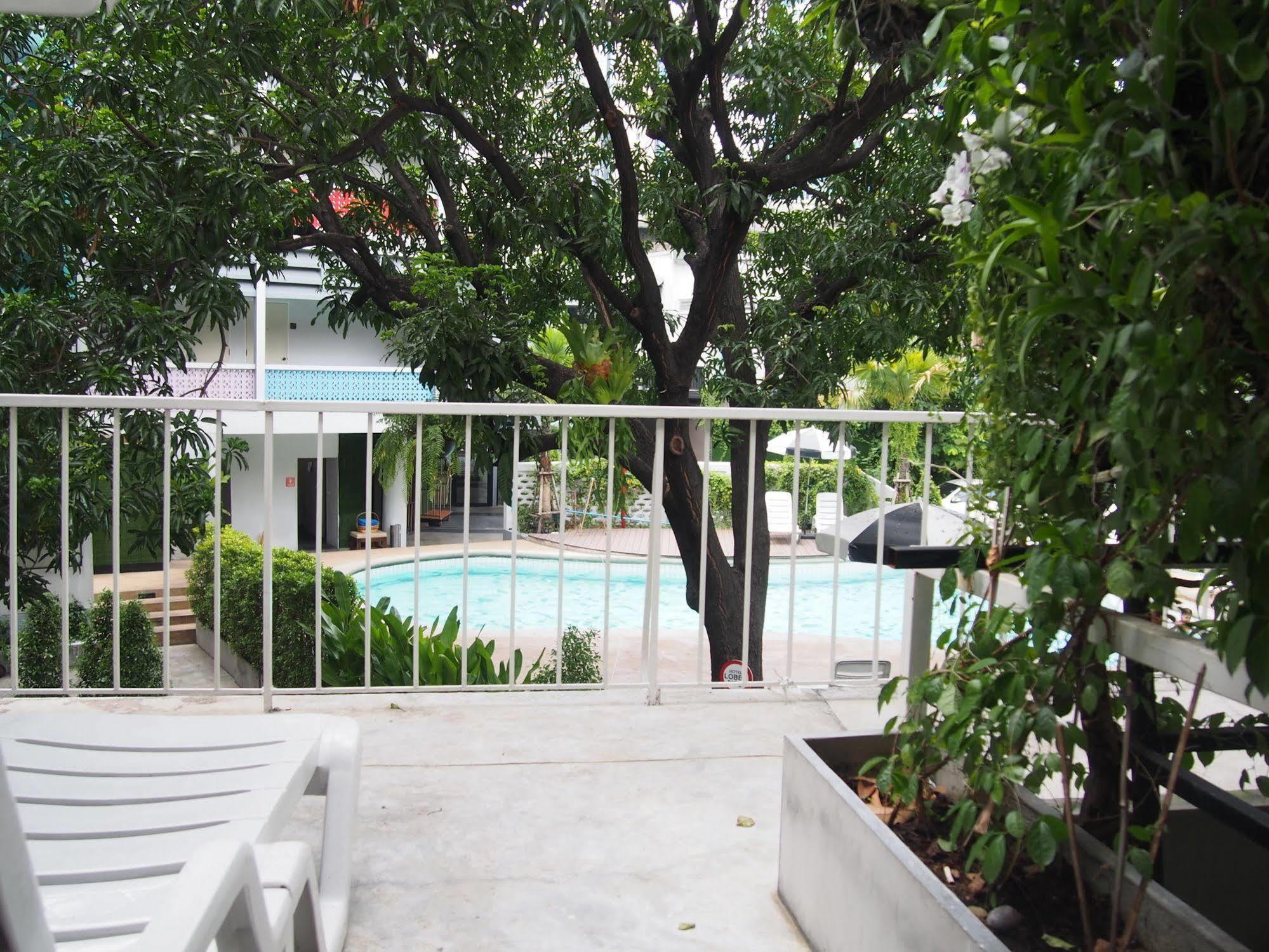 Retroasis Hotel Bangkok Luaran gambar